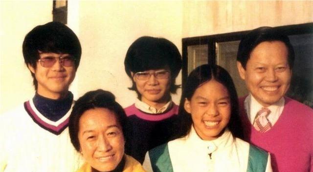 前一与杨全家