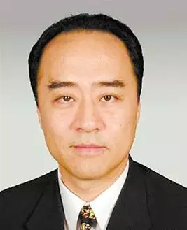 白天——深圳市人大常委会主任、党组书记（清涧县）