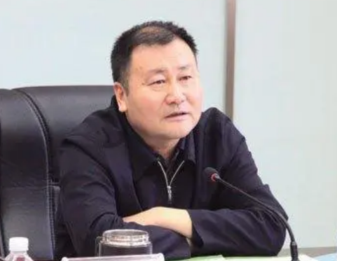 武世荣——鄂尔多斯市万正投资集团董事长、总裁（神木市）